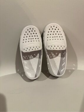 ☀️🌊 Floafers white Perforated Slip-On Loafers NWT